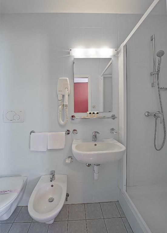 Double Room,61042915:JPEG